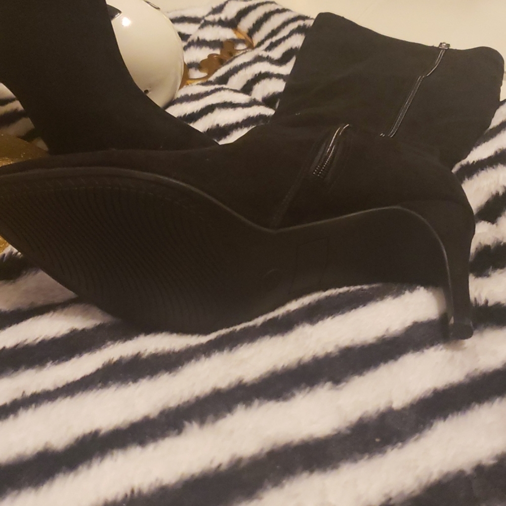 boots - Picture 7 of 8